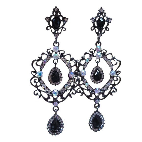 Amrita Singh Chandelier Gunmetal Plated Crystal Earrings NWT - Picture 4 of 4